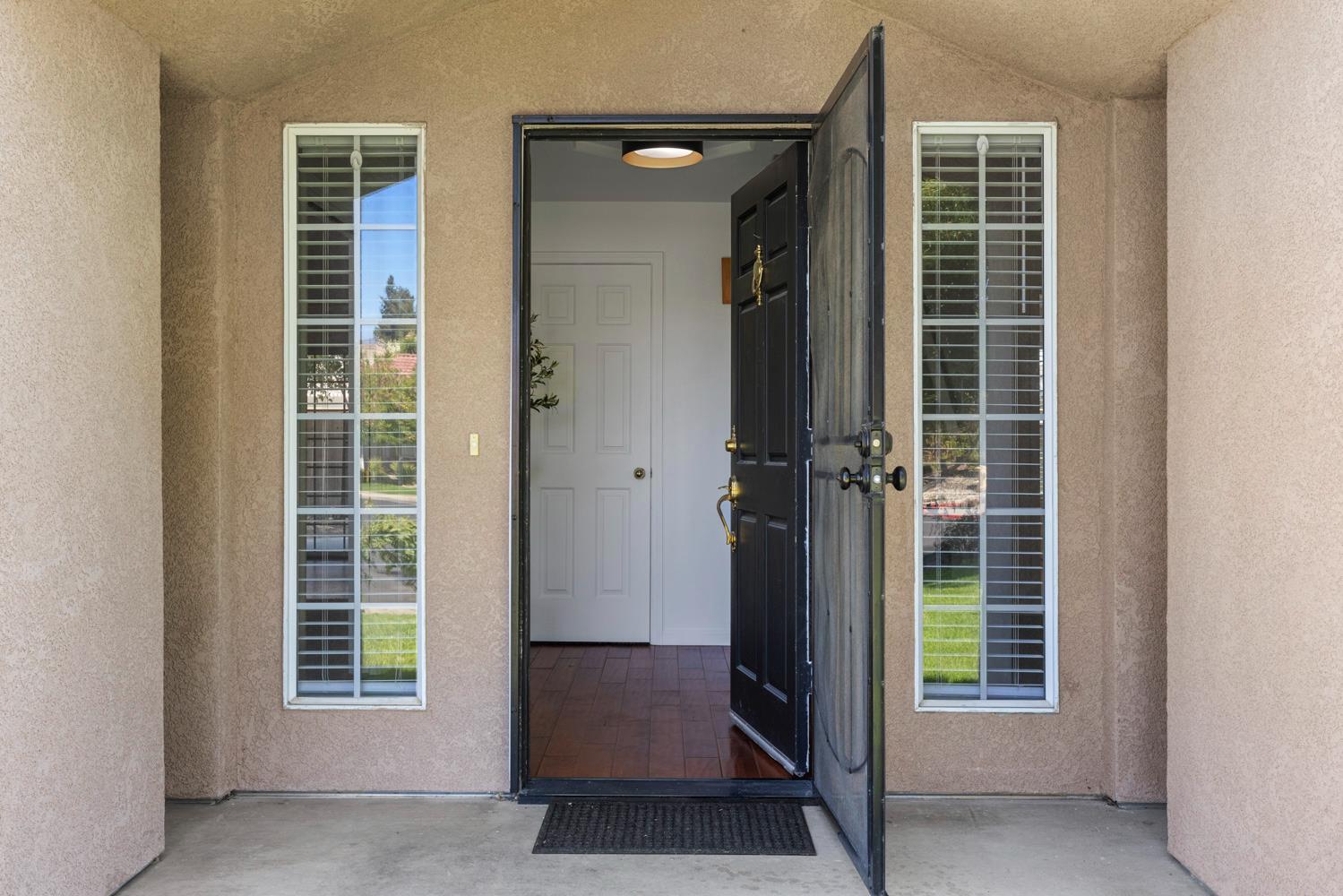 2135 Navajo Ct, Oakdale, CA 95361