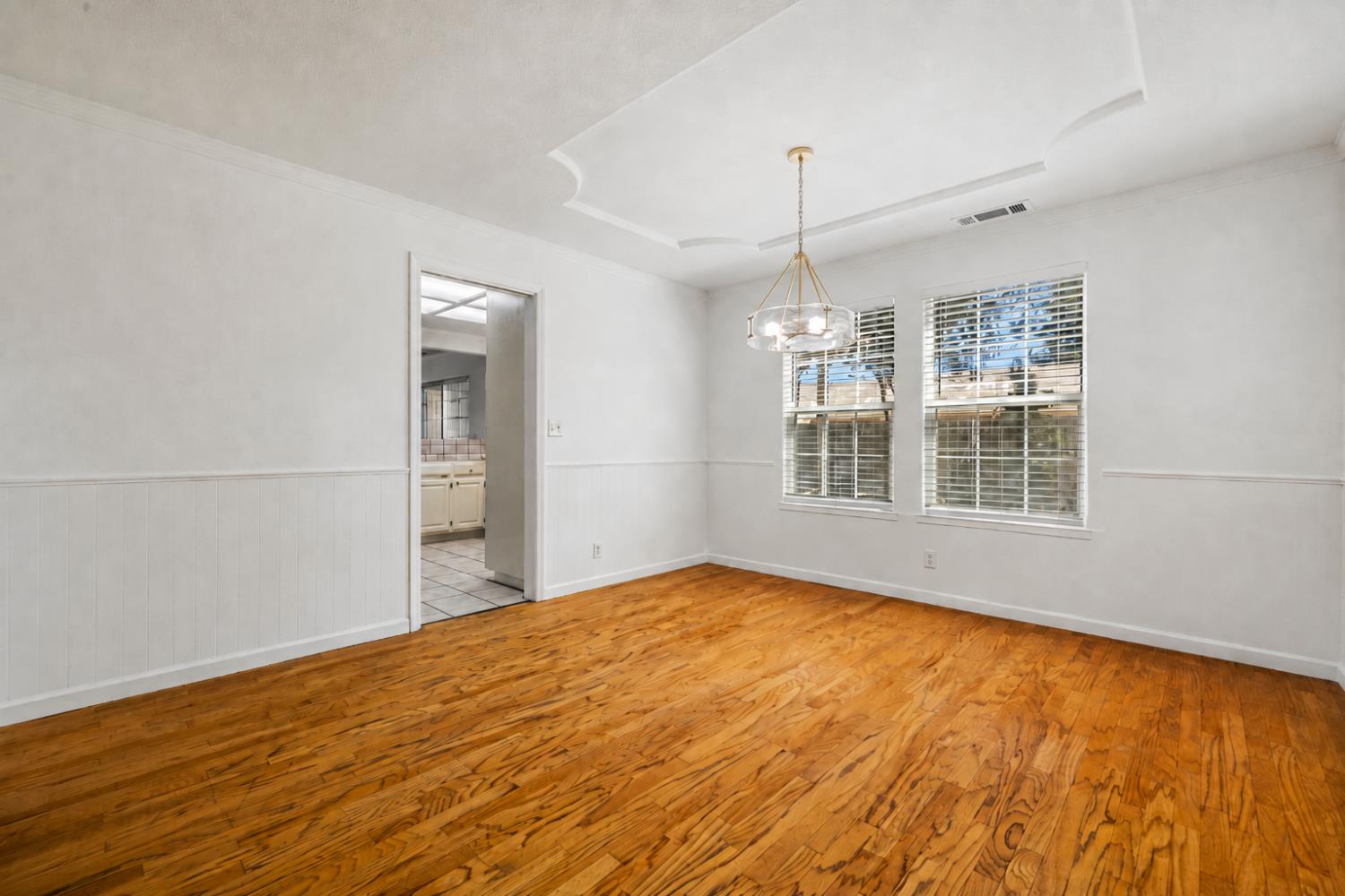 2135 Navajo Ct, Oakdale, CA 95361