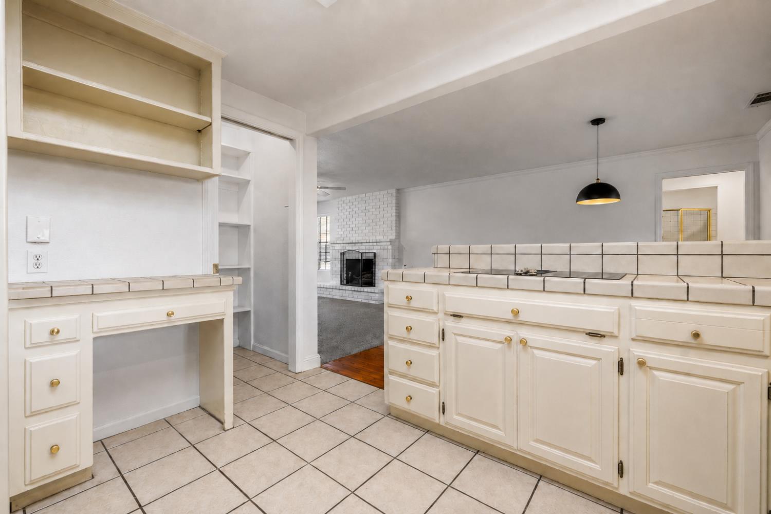 2135 Navajo Ct, Oakdale, CA 95361
