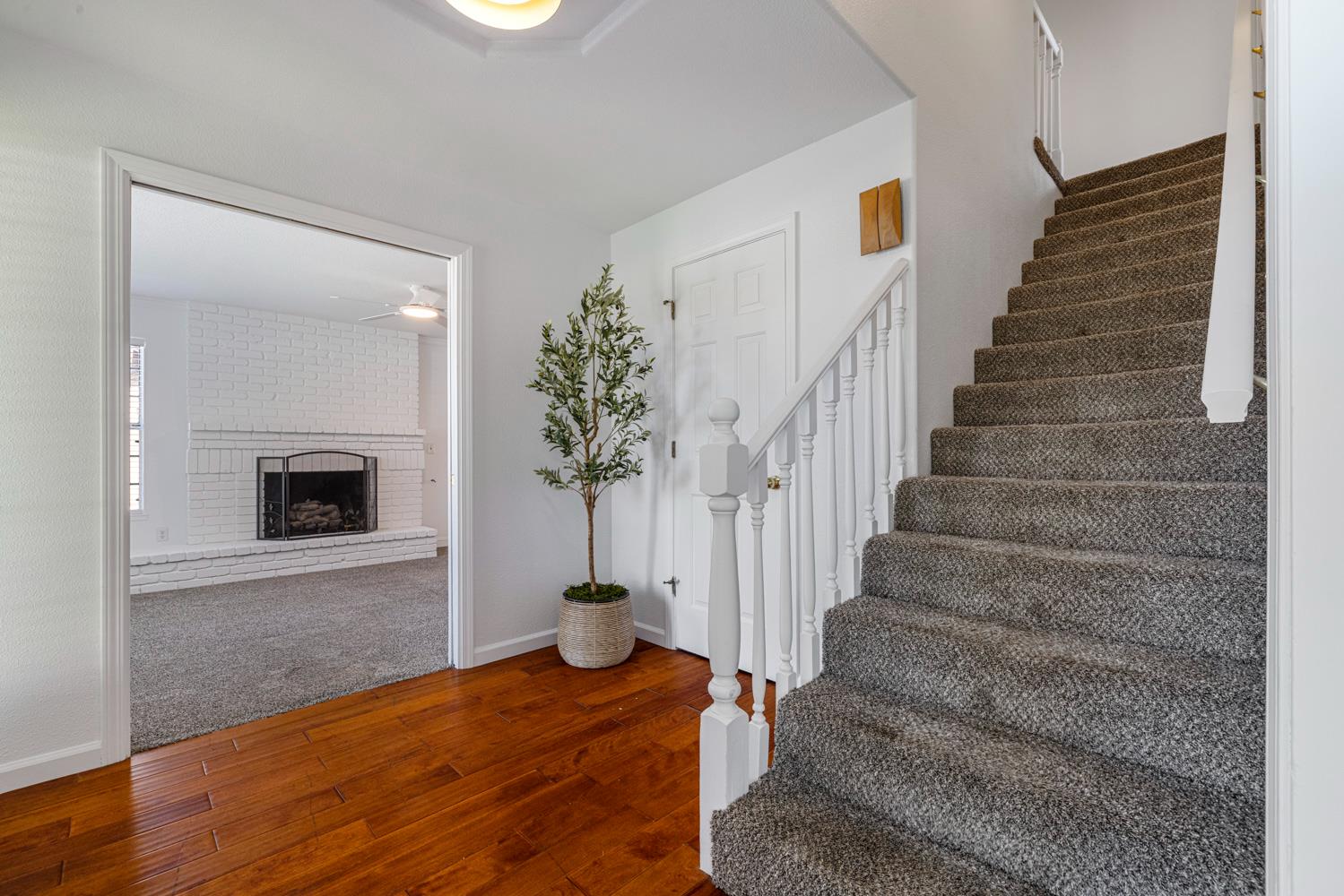 2135 Navajo Ct, Oakdale, CA 95361