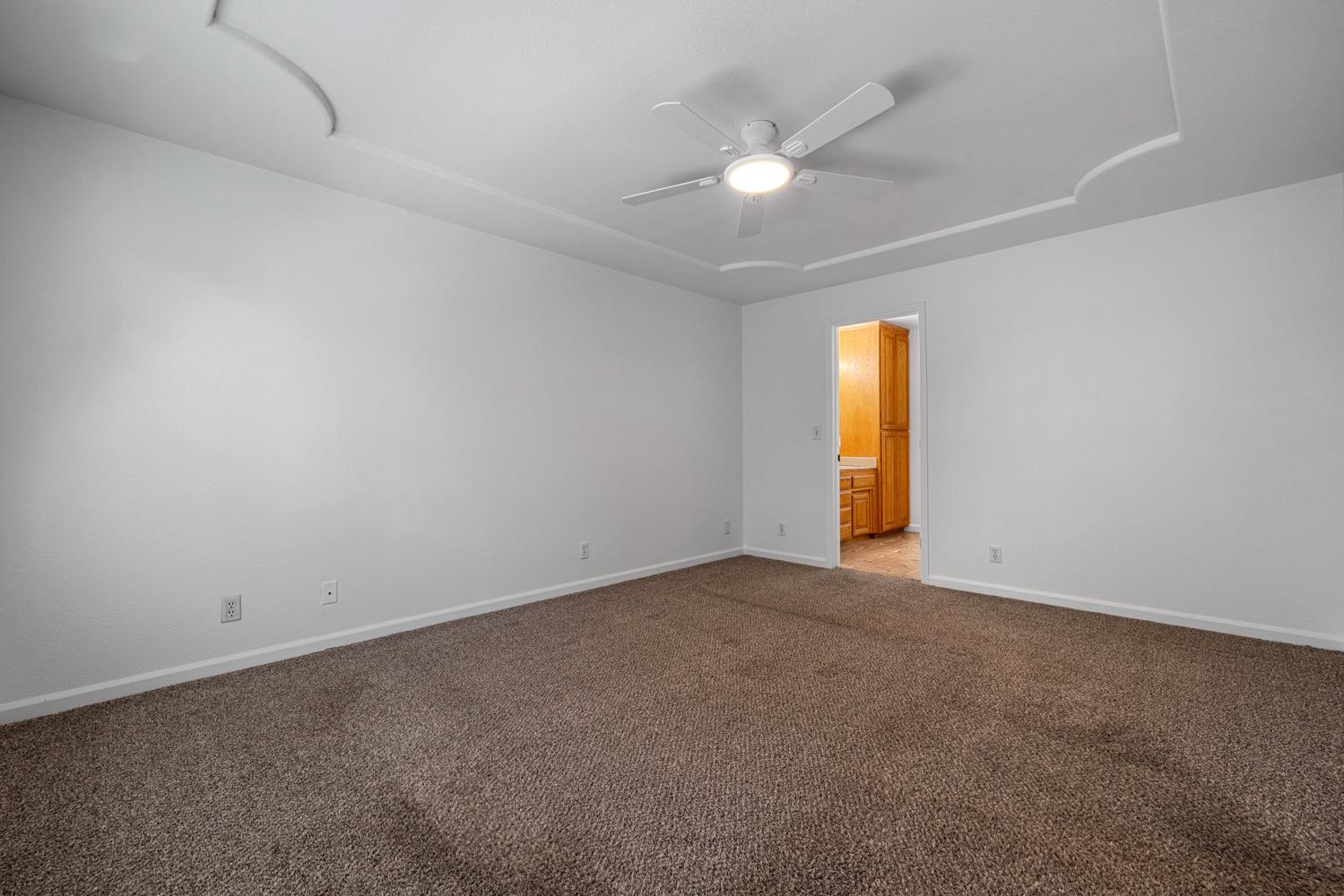 2135 Navajo Ct, Oakdale, CA 95361