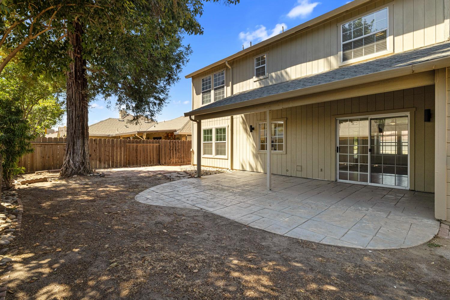 2135 Navajo Ct, Oakdale, CA 95361