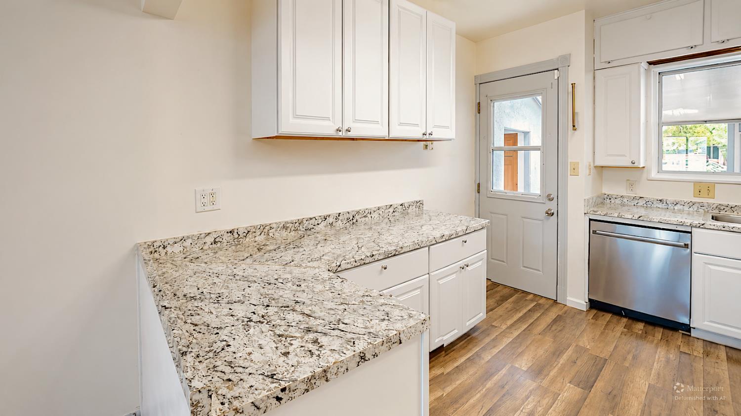 324 Sycamore Ave, Manteca, CA 95336