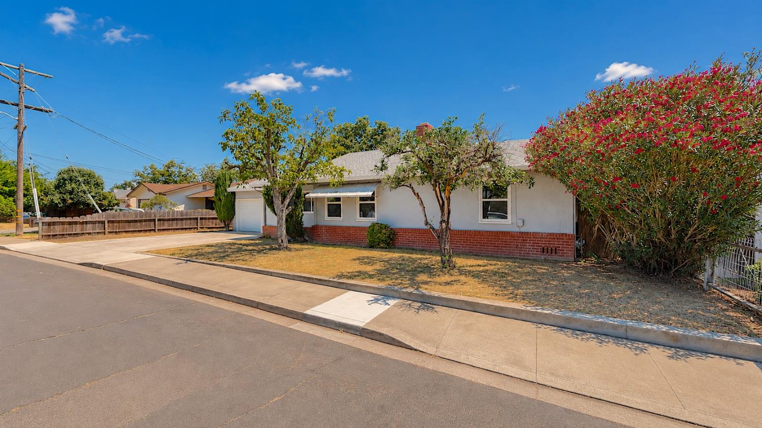 324 Sycamore Ave, Manteca, CA 95336
