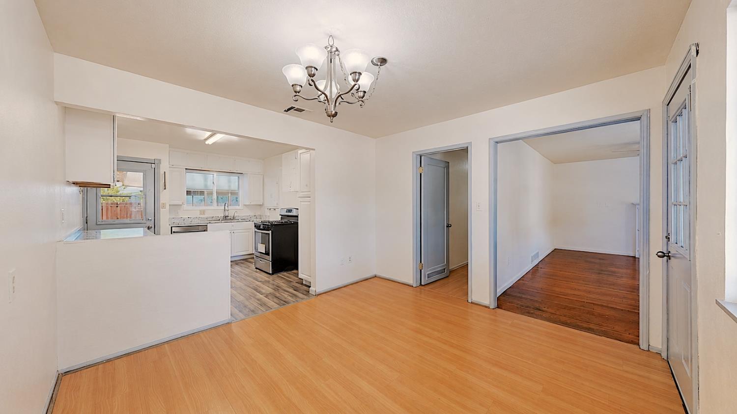 324 Sycamore Ave, Manteca, CA 95336