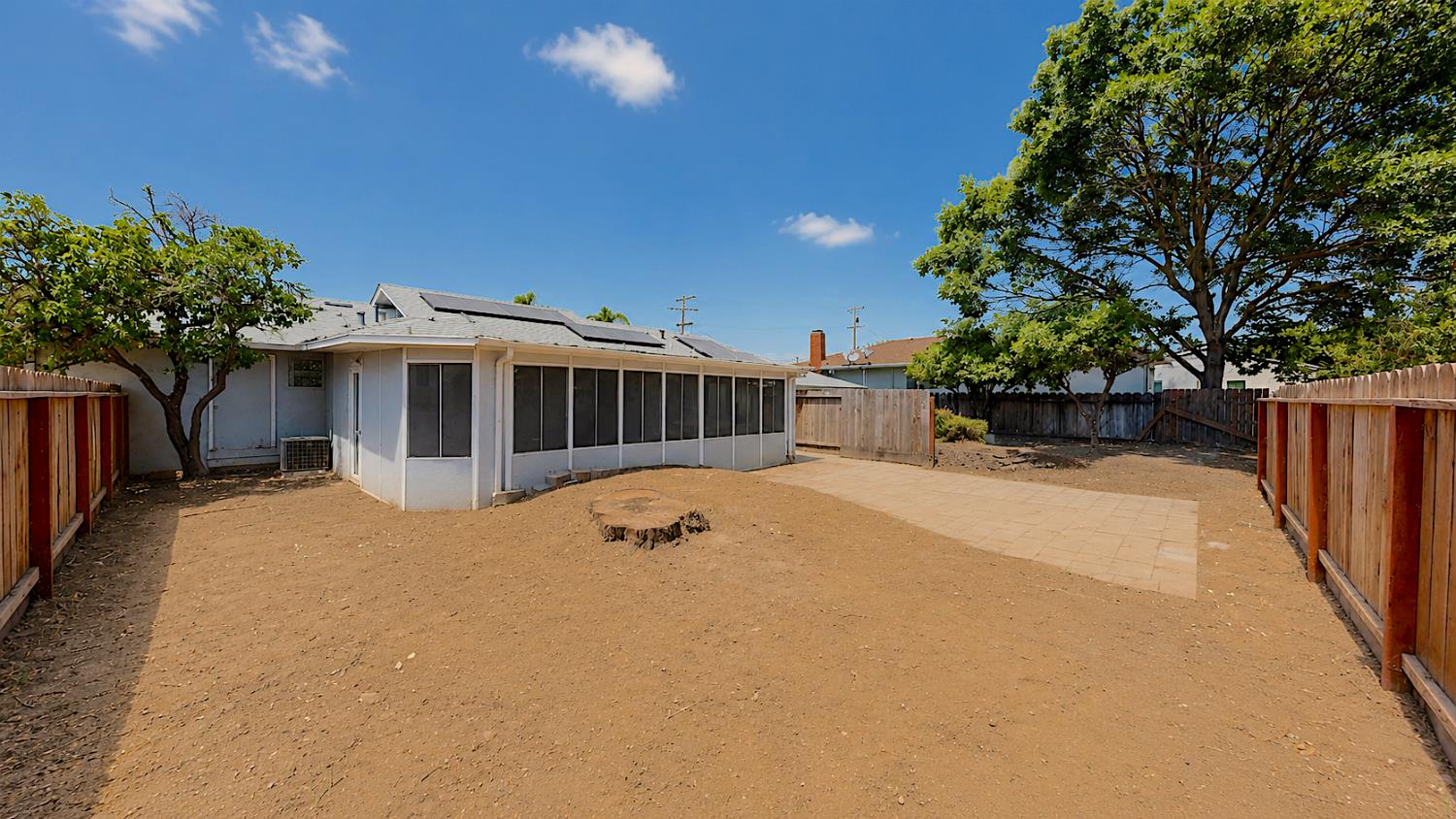 324 Sycamore Ave, Manteca, CA 95336