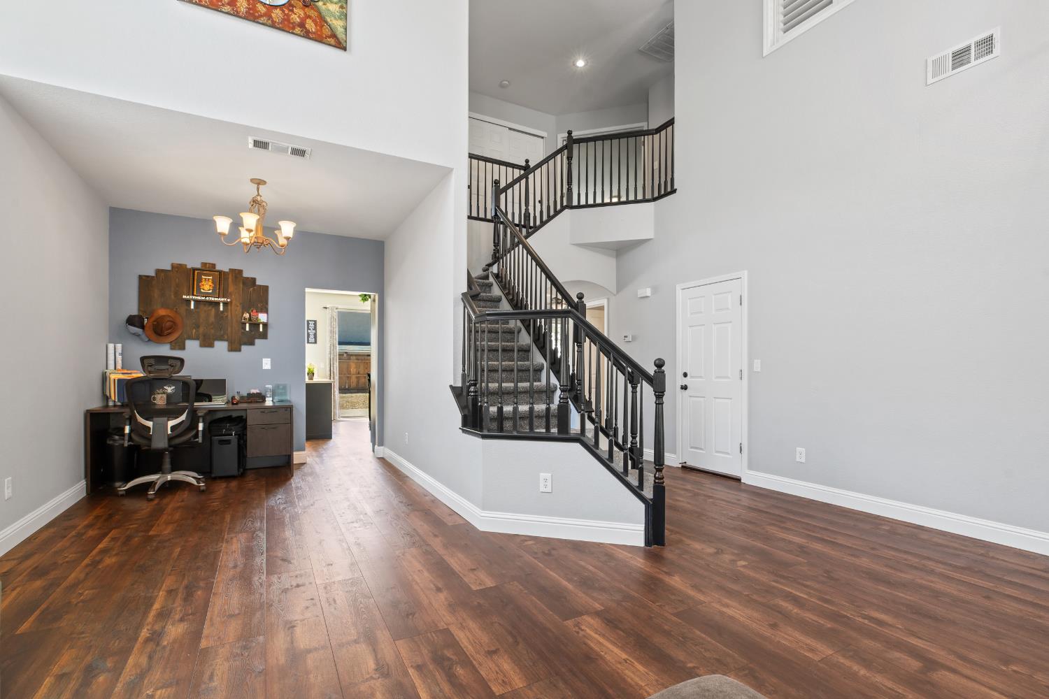 16707 Sheffield St, Delhi, CA 95315