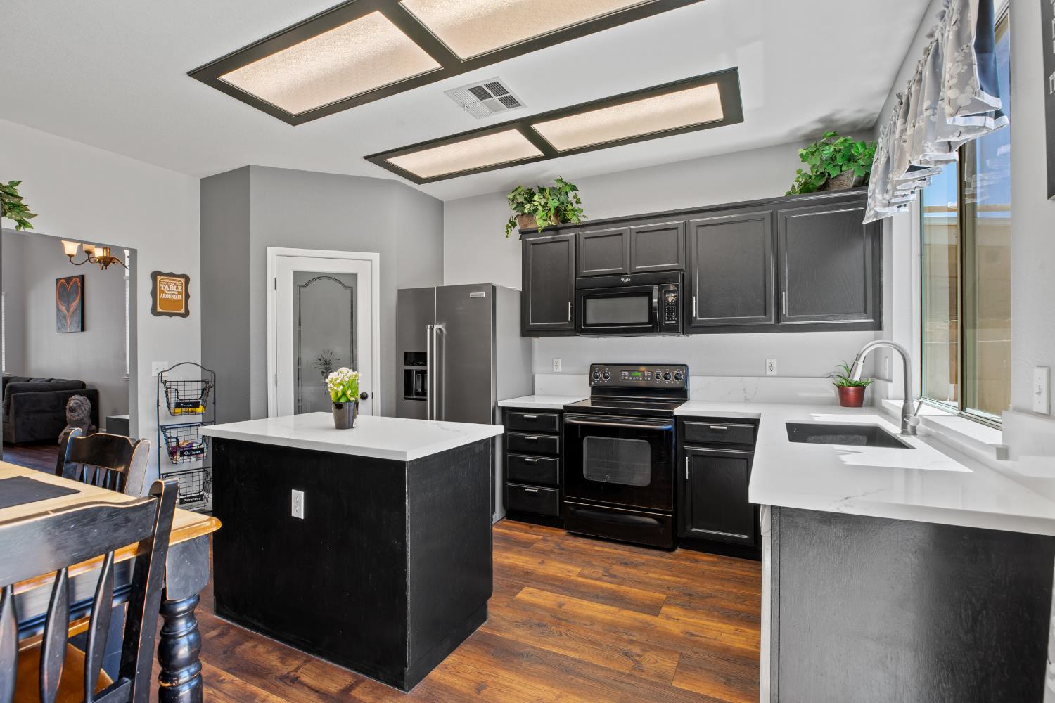 16707 Sheffield St, Delhi, CA 95315