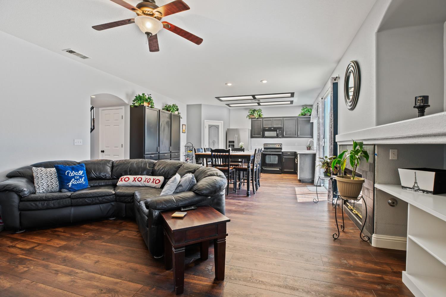 16707 Sheffield St, Delhi, CA 95315