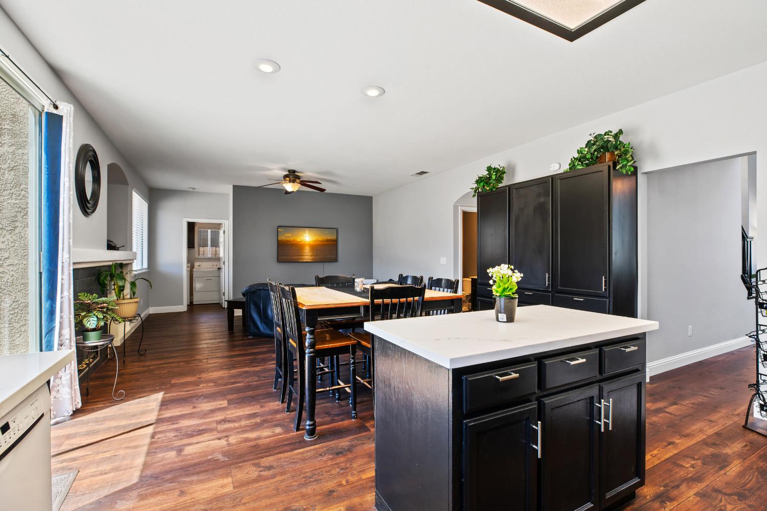 16707 Sheffield St, Delhi, CA 95315