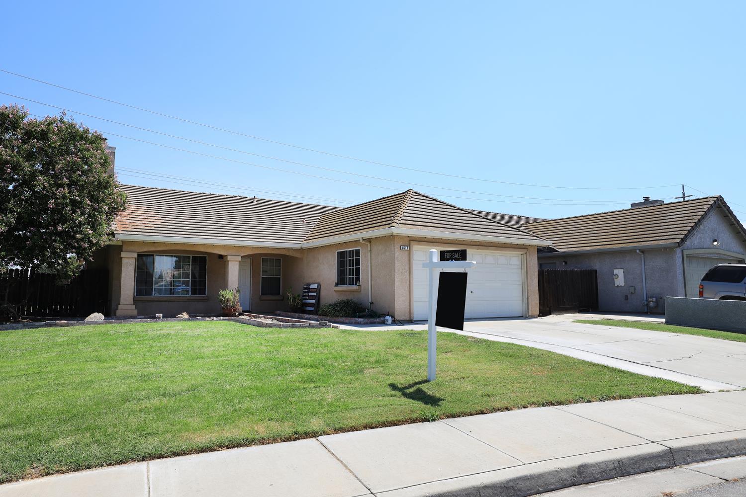 1610 Brookhaven Dr, Newman, CA 95360
