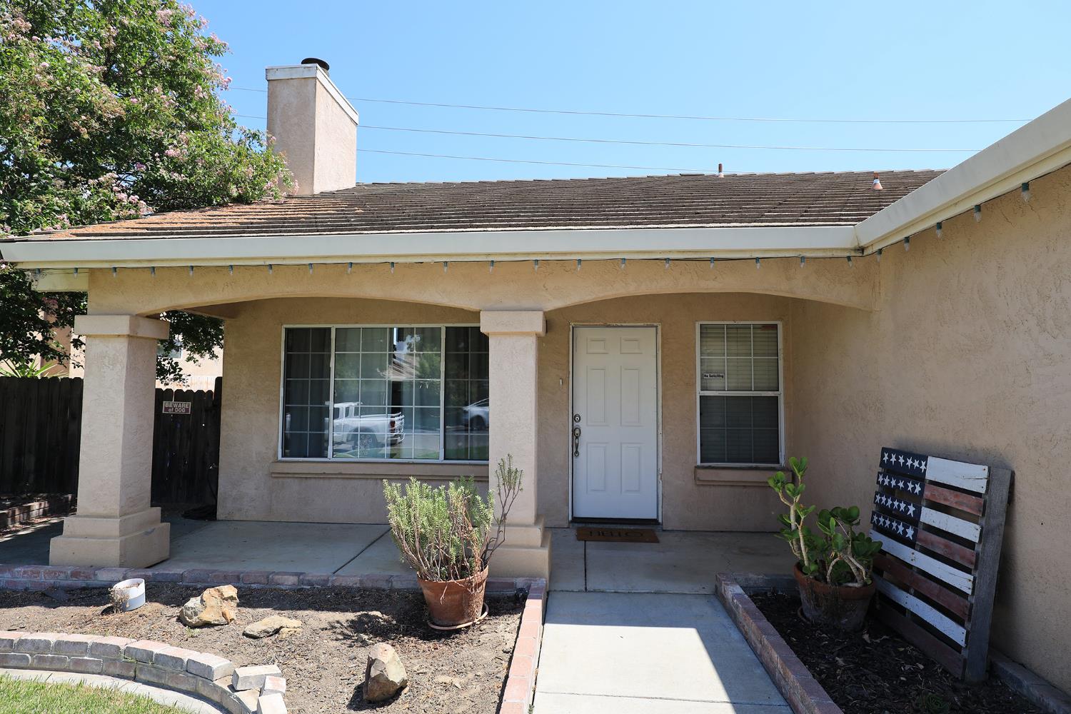 1610 Brookhaven Dr, Newman, CA 95360