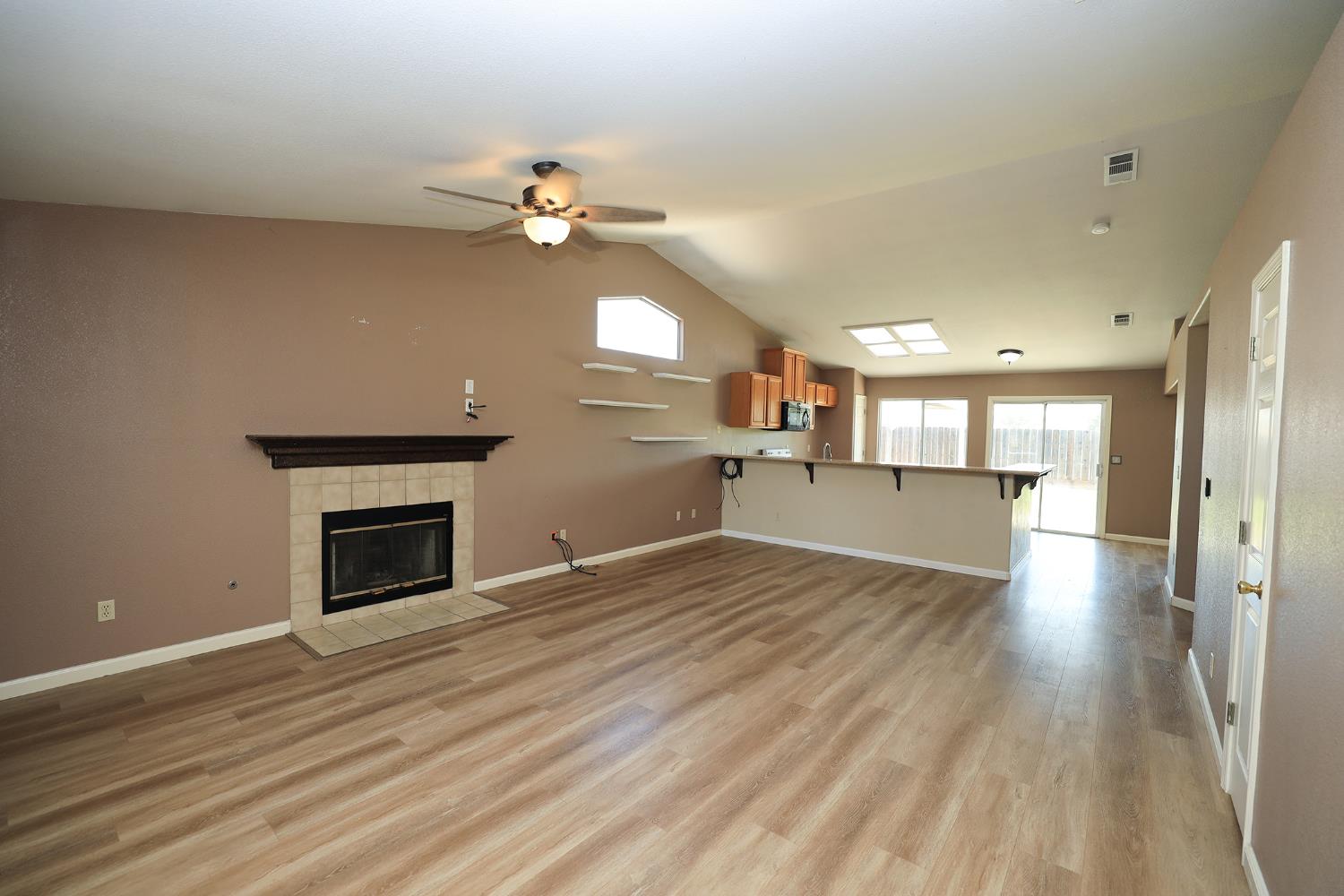 1610 Brookhaven Dr, Newman, CA 95360