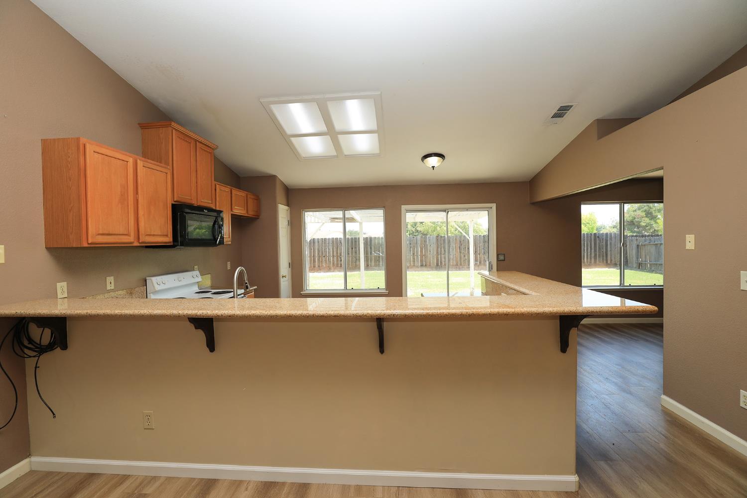1610 Brookhaven Dr, Newman, CA 95360