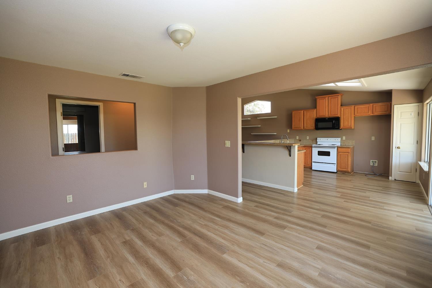 1610 Brookhaven Dr, Newman, CA 95360