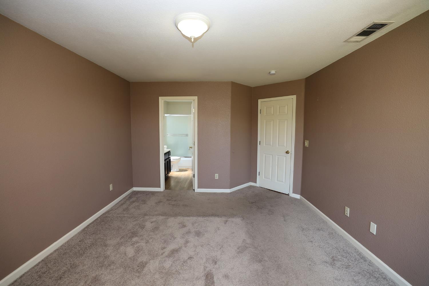 1610 Brookhaven Dr, Newman, CA 95360