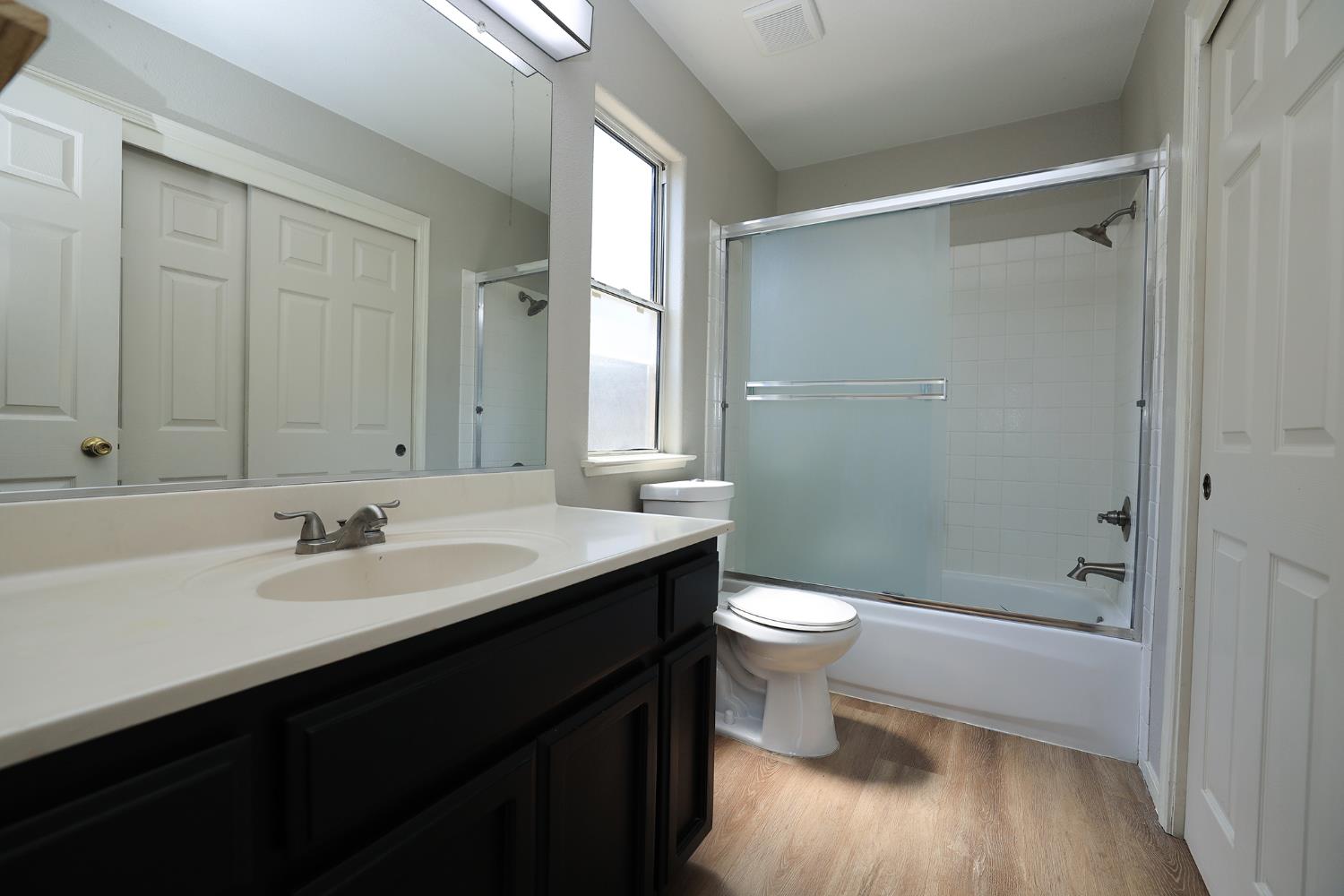 1610 Brookhaven Dr, Newman, CA 95360