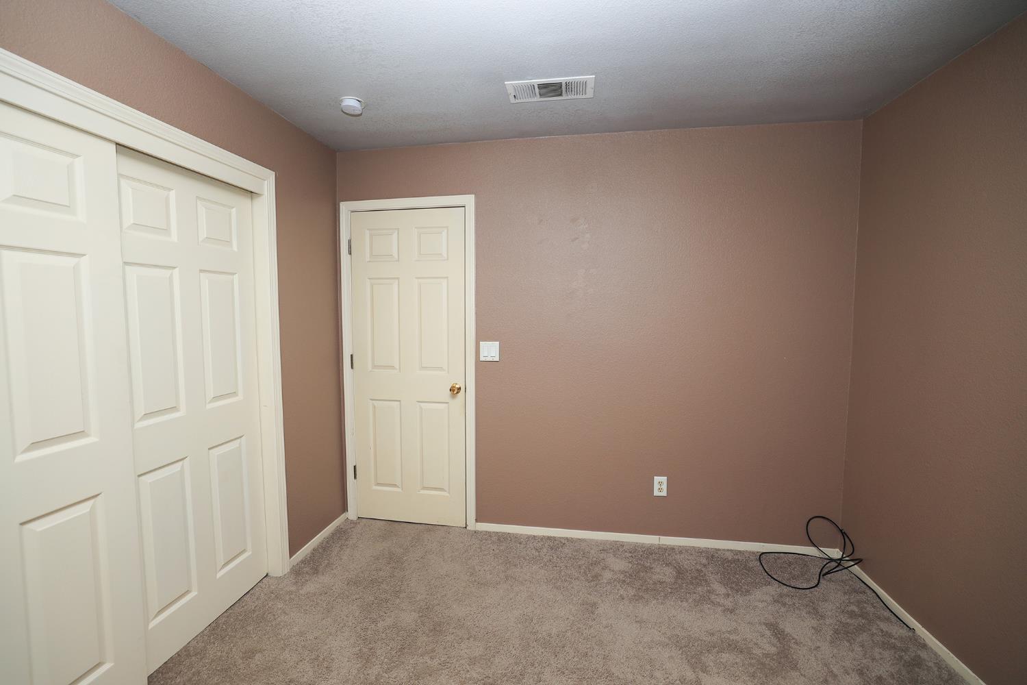 1610 Brookhaven Dr, Newman, CA 95360