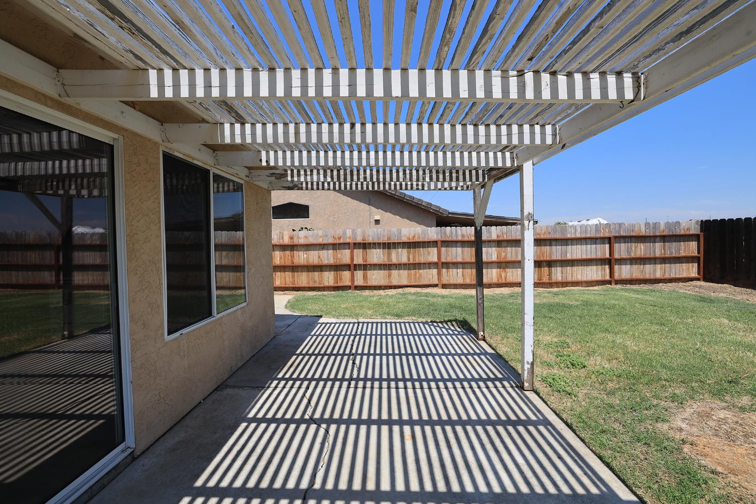 1610 Brookhaven Dr, Newman, CA 95360