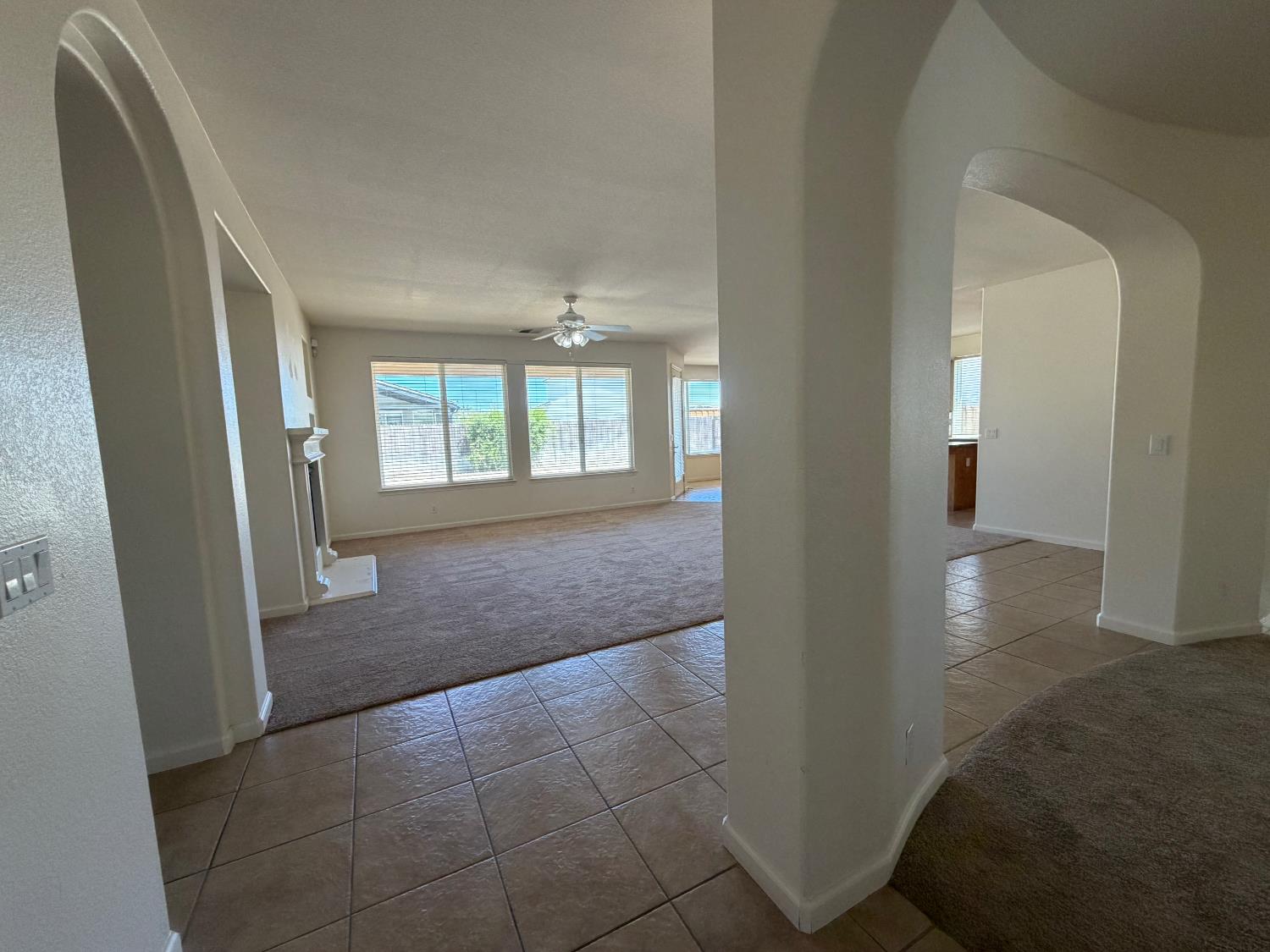 2069 Venezia St, Los Banos, CA 93635