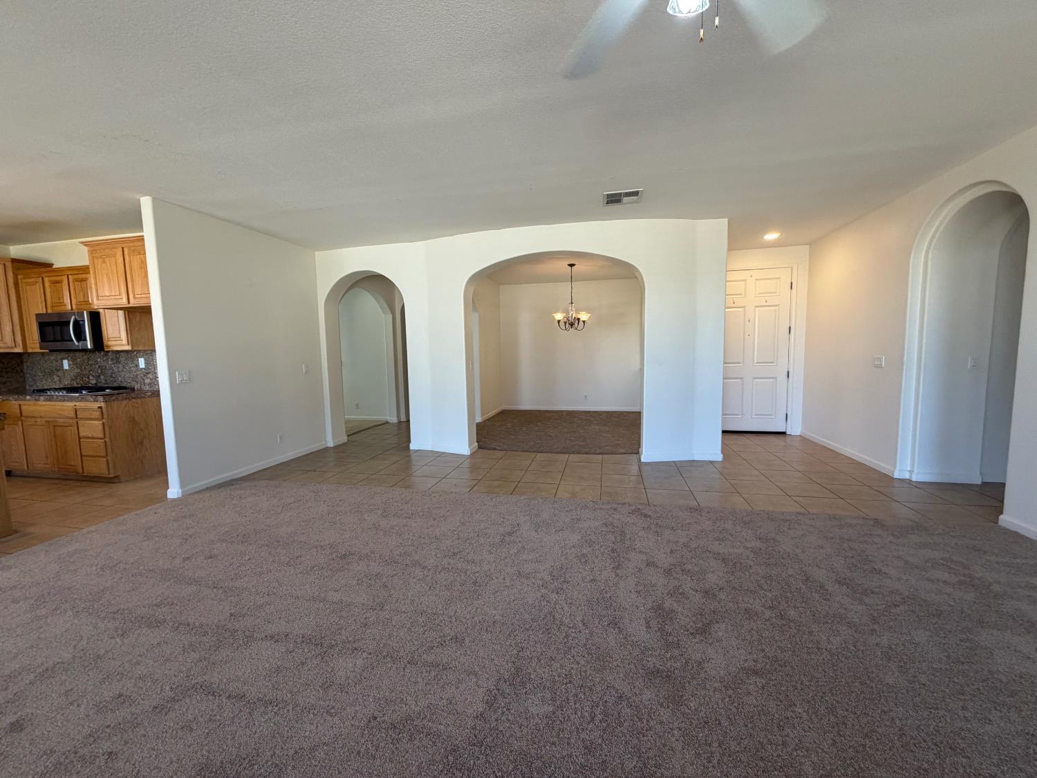 2069 Venezia St, Los Banos, CA 93635