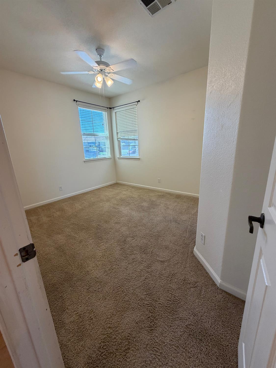 2069 Venezia St, Los Banos, CA 93635