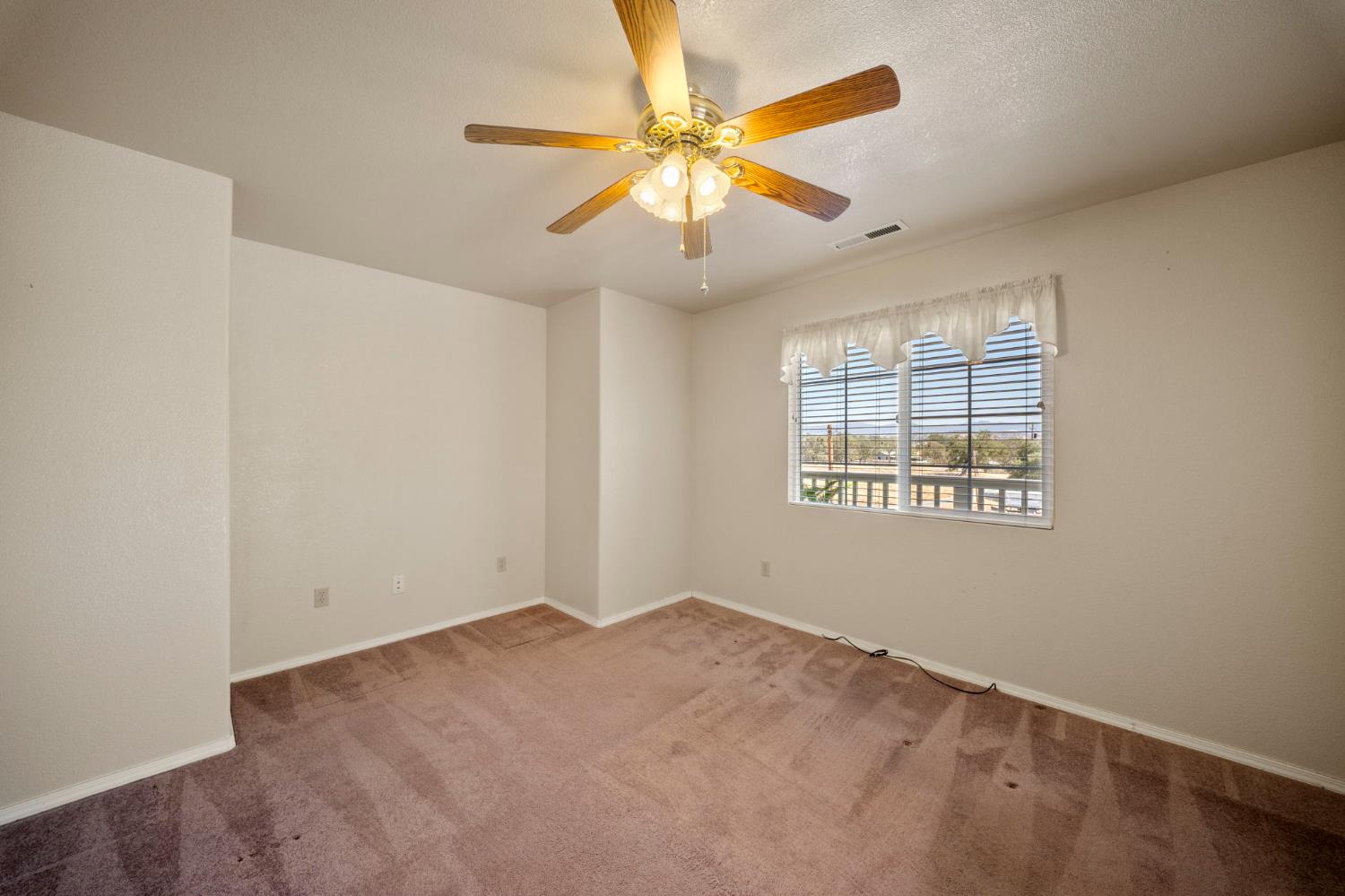 9729 Rastro Way, La Grange, CA 95329