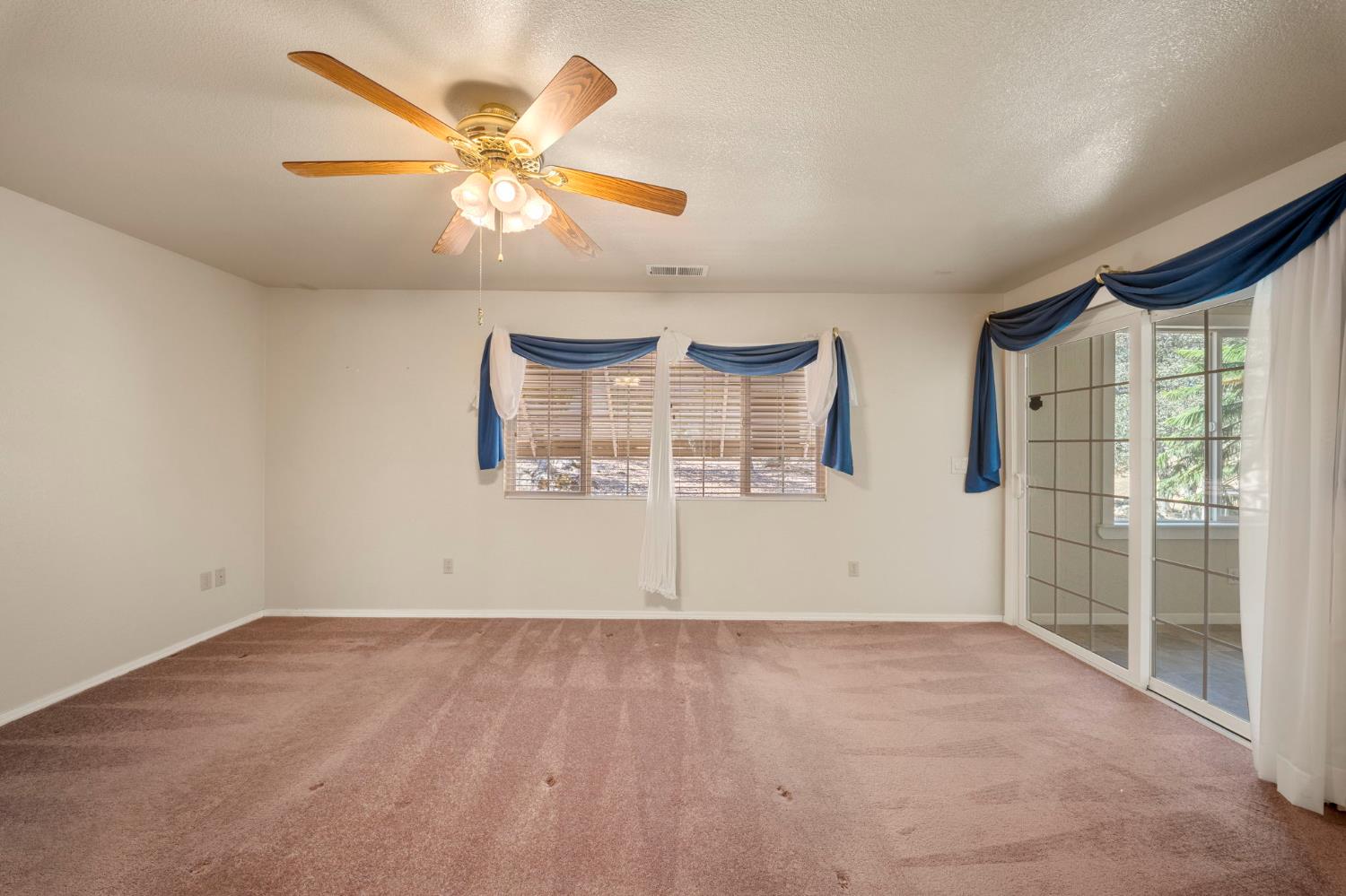 9729 Rastro Way, La Grange, CA 95329