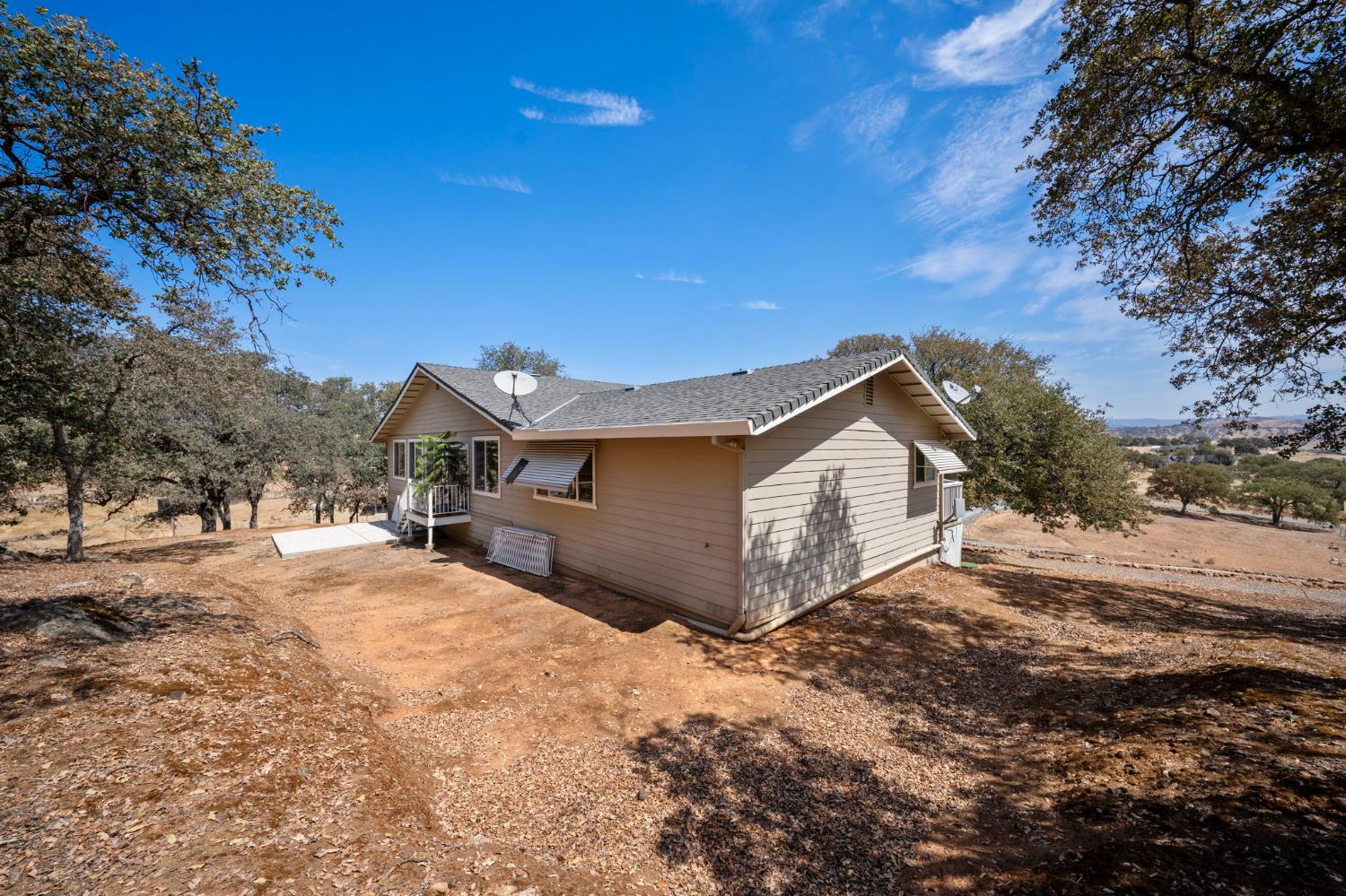 9729 Rastro Way, La Grange, CA 95329