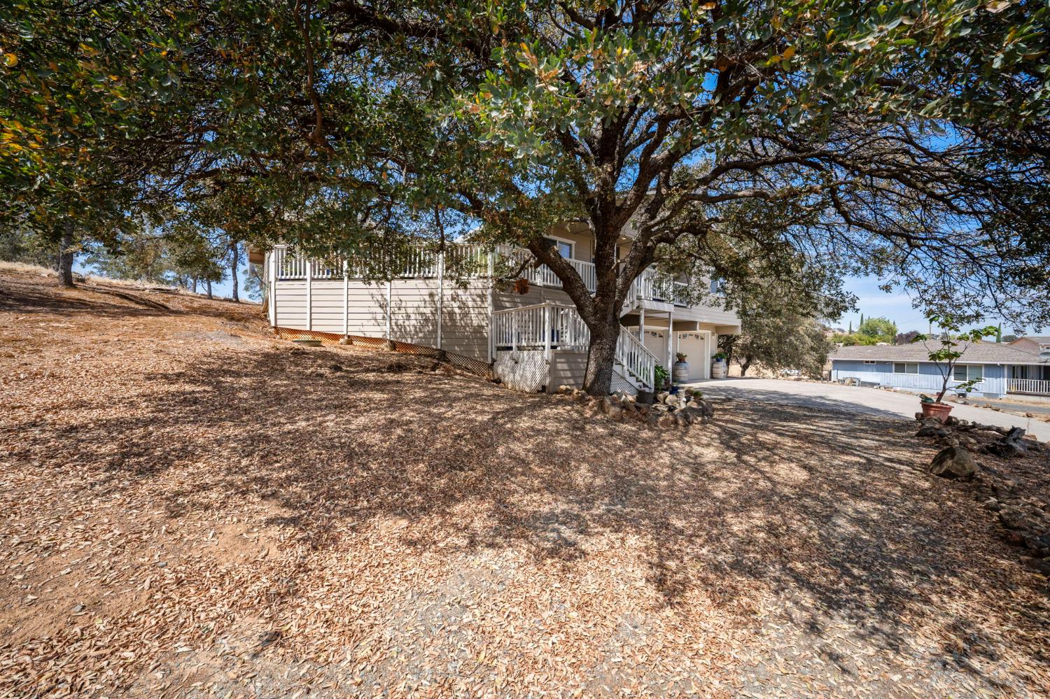 9729 Rastro Way, La Grange, CA 95329