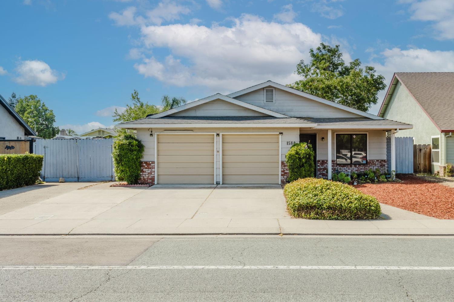 1584 Northgate Dr, Manteca, CA 95336