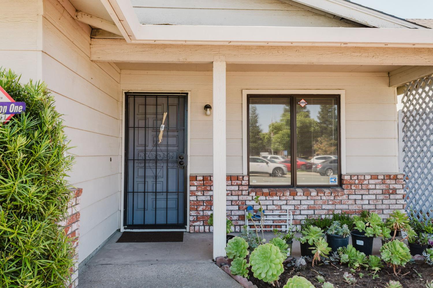 1584 Northgate Dr, Manteca, CA 95336
