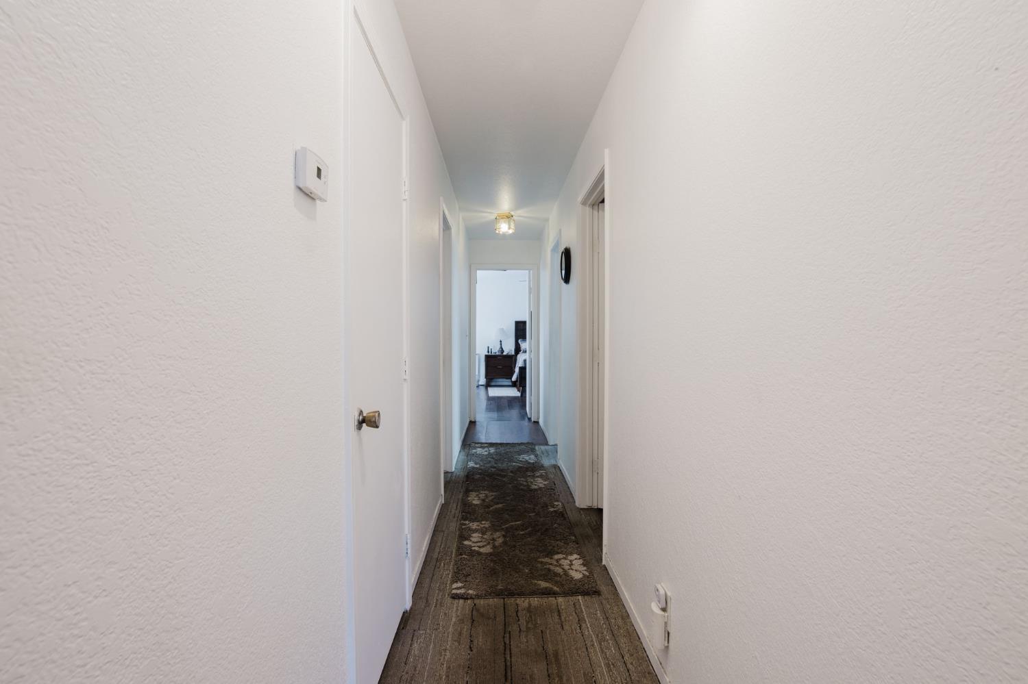 1584 Northgate Dr, Manteca, CA 95336