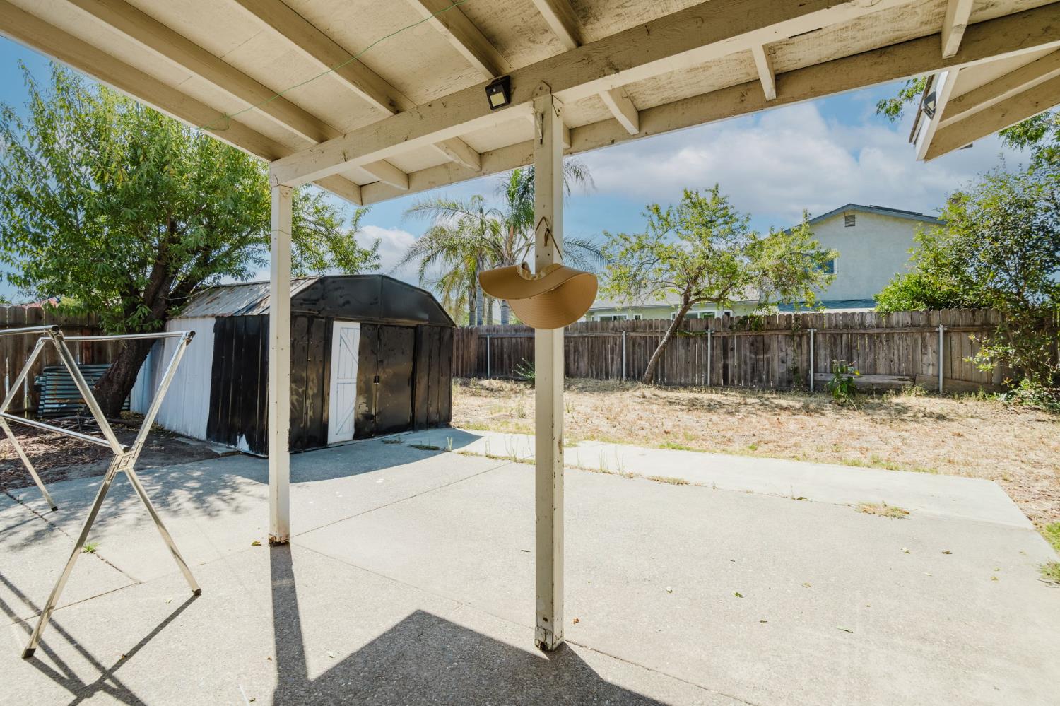 1584 Northgate Dr, Manteca, CA 95336