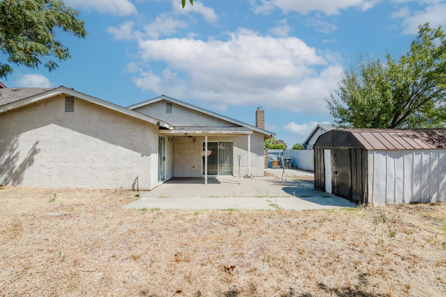 1584 Northgate Dr, Manteca, CA 95336