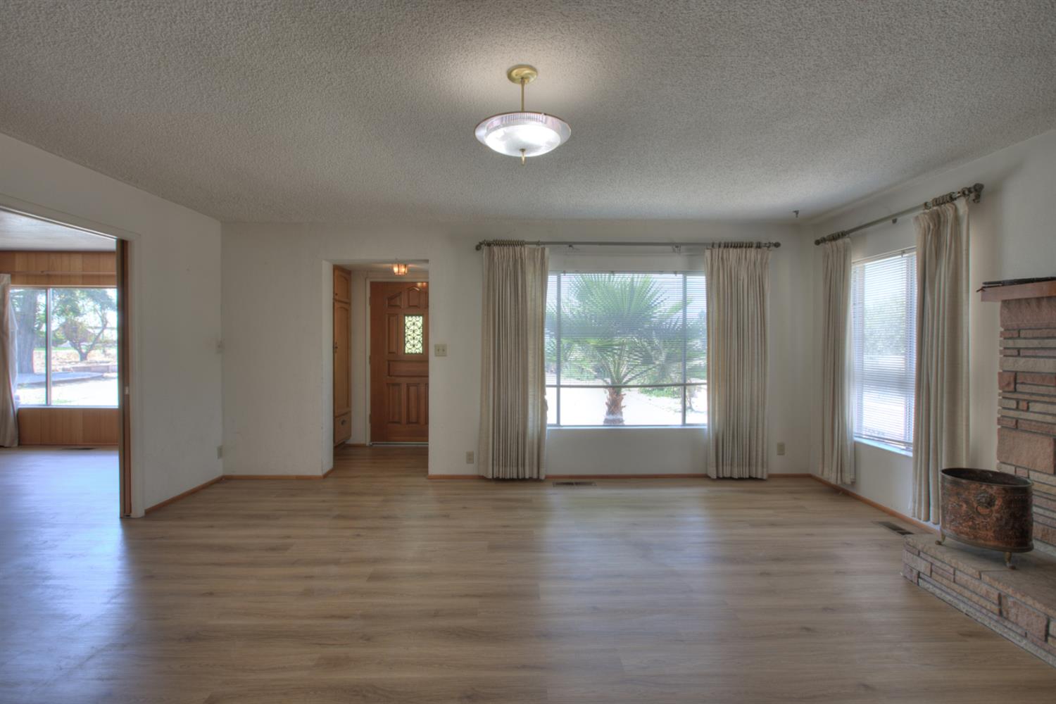 5655 Woodland Ave, Modesto, CA 95358