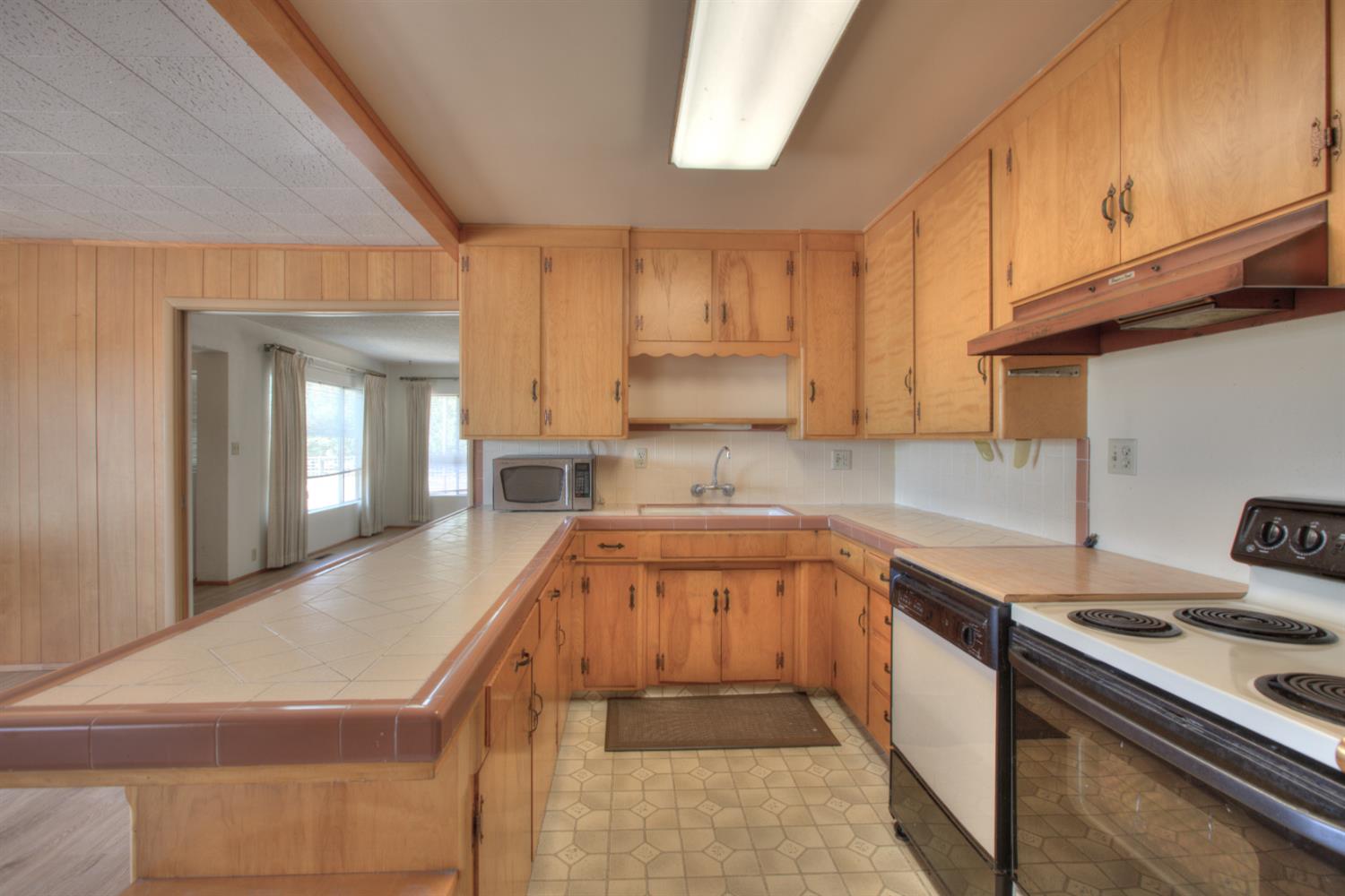 5655 Woodland Ave, Modesto, CA 95358