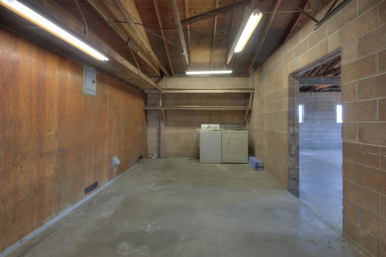 5655 Woodland Ave, Modesto, CA 95358
