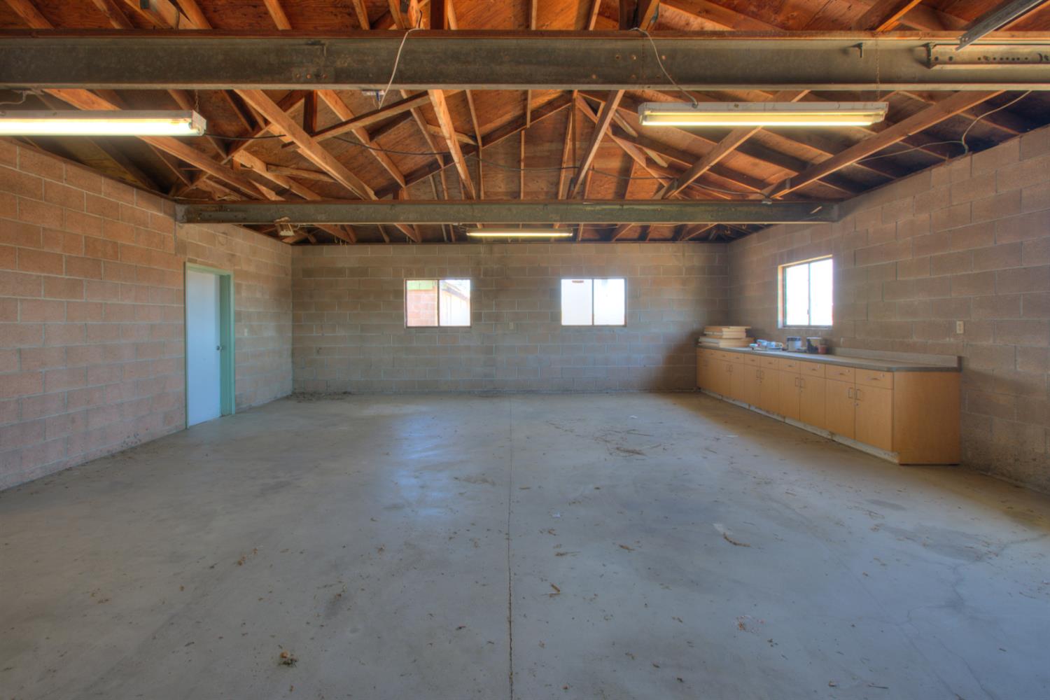 5655 Woodland Ave, Modesto, CA 95358