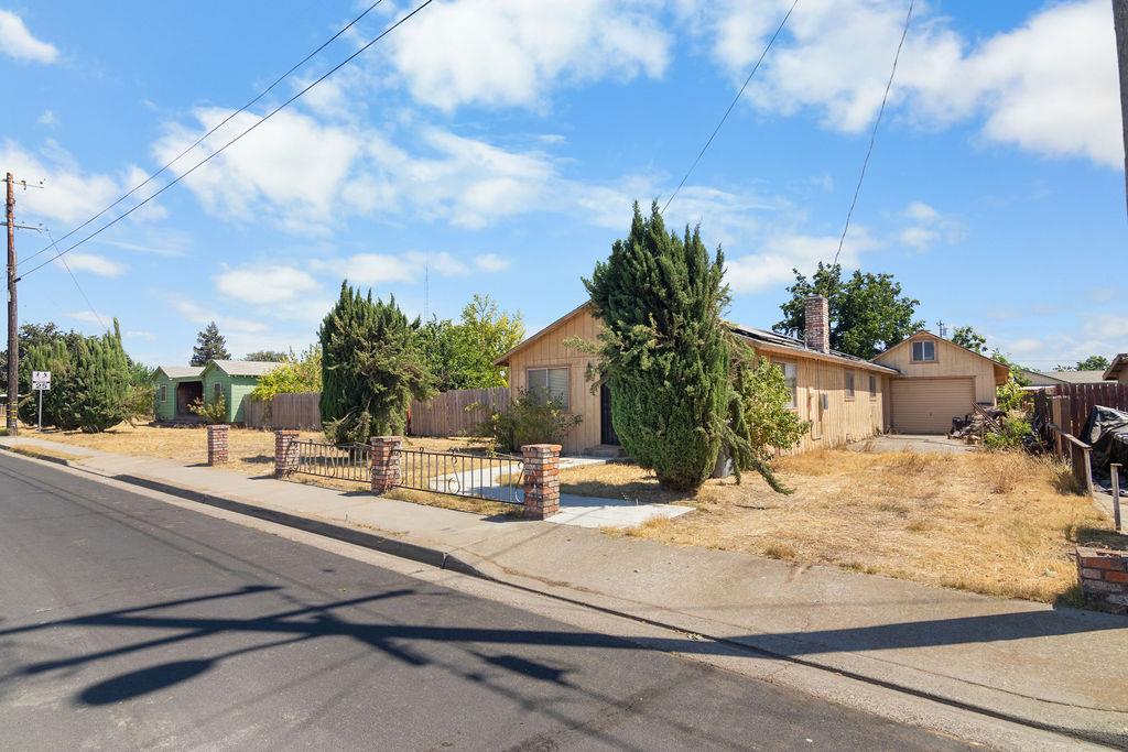 3630 Nevada Ave, Riverbank, CA 95367