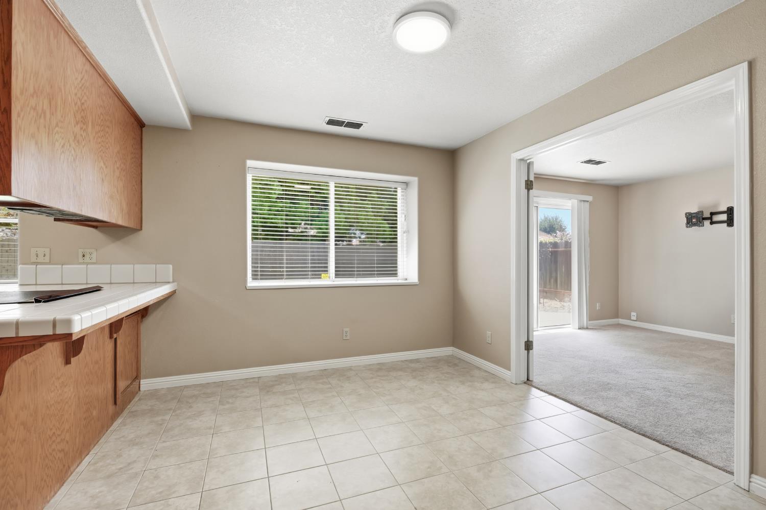 7424 Heathrow Way, Hughson, CA 95326