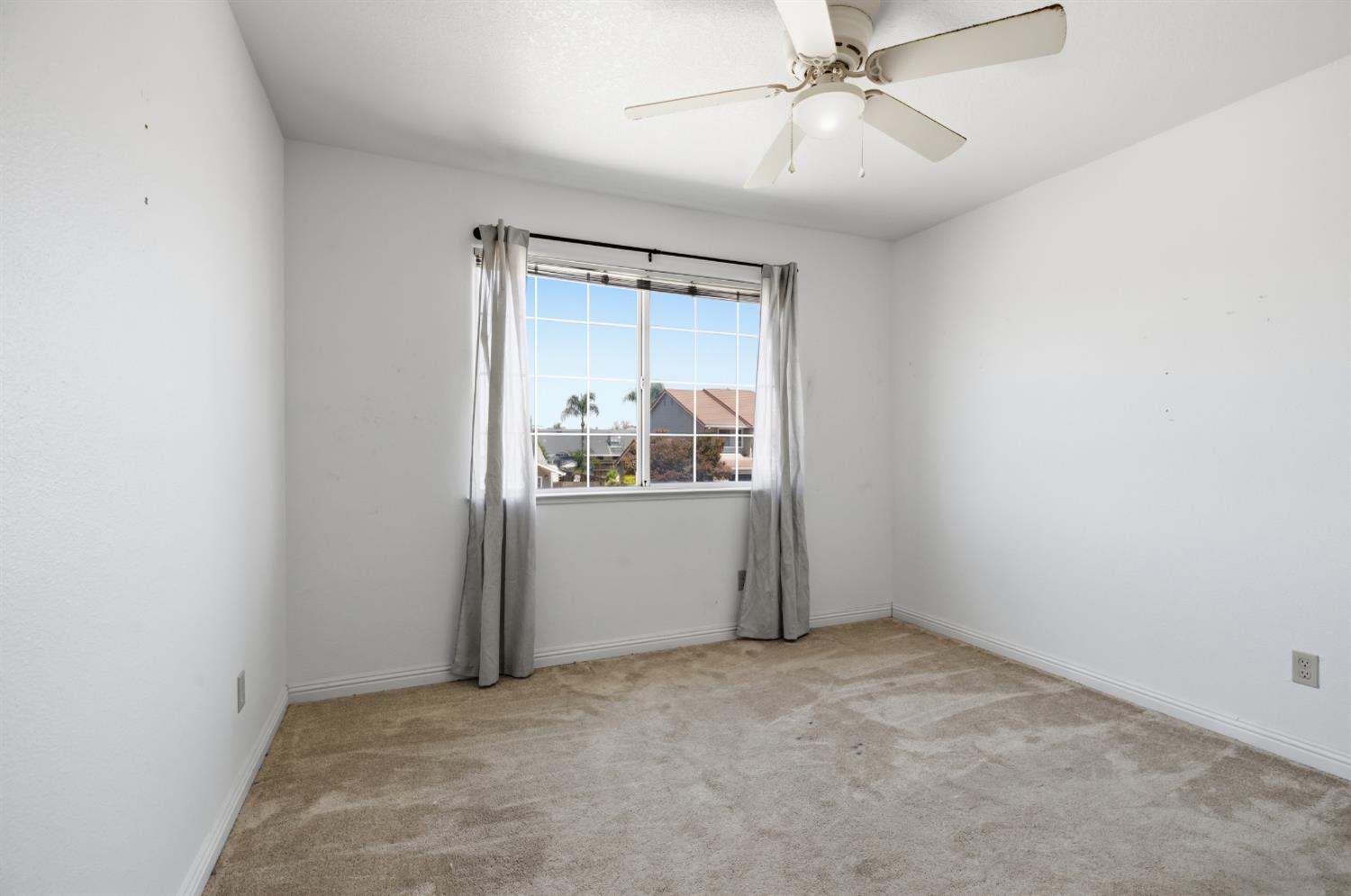 7424 Heathrow Way, Hughson, CA 95326