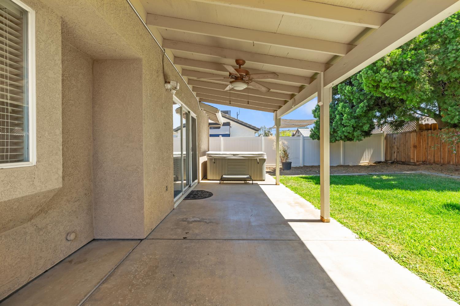 7424 Heathrow Way, Hughson, CA 95326