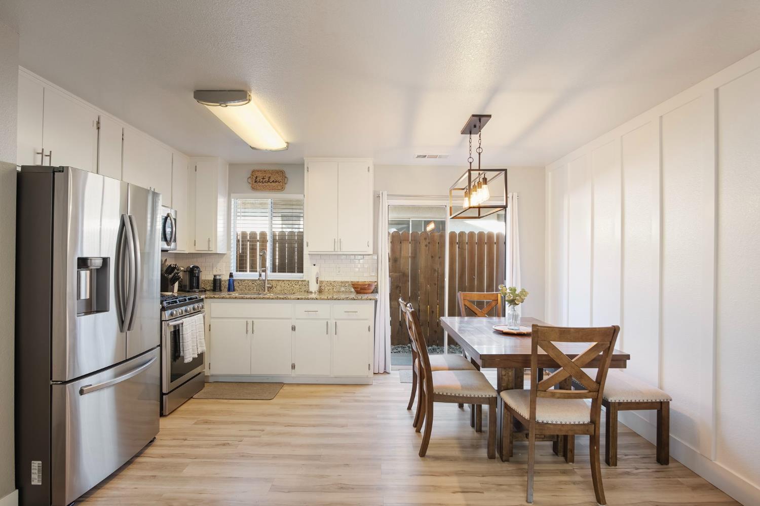 6012 Winners Cir, Riverbank, CA 95367