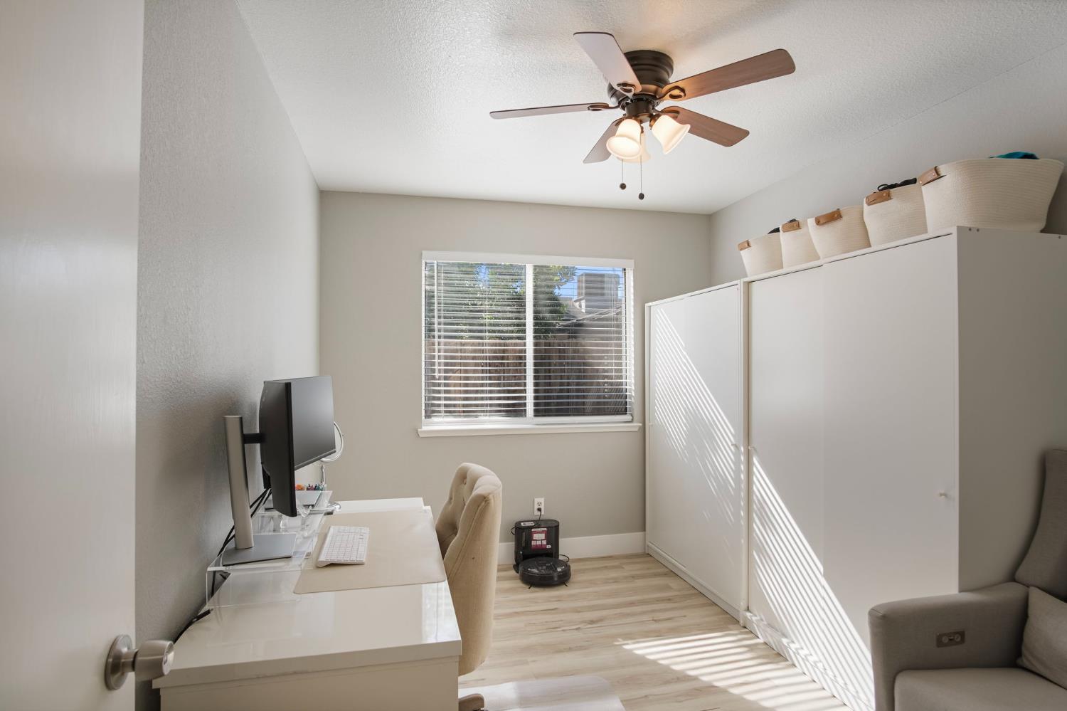 6012 Winners Cir, Riverbank, CA 95367