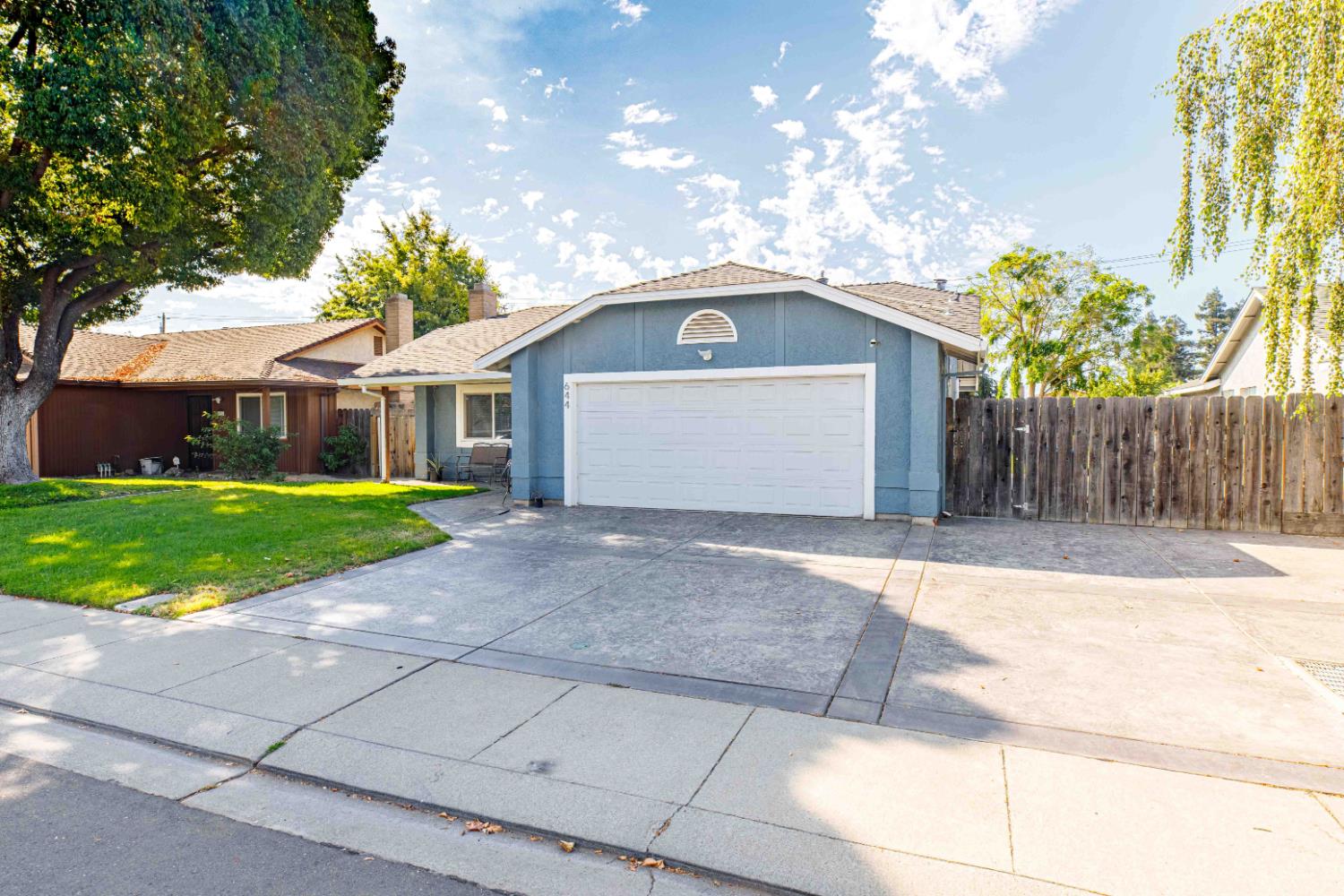 644 Swallow Dr, Manteca, CA 95336
