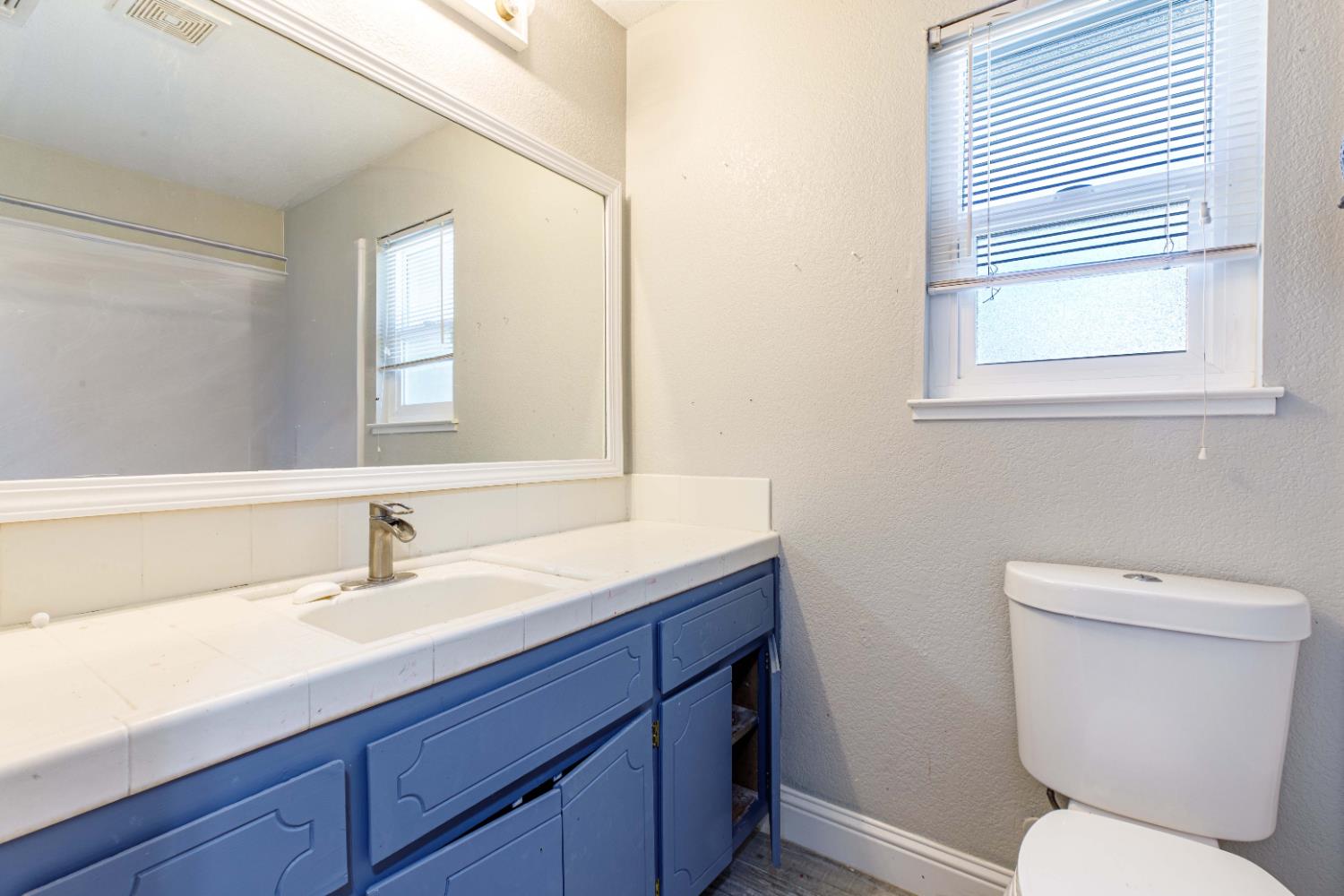 644 Swallow Dr, Manteca, CA 95336