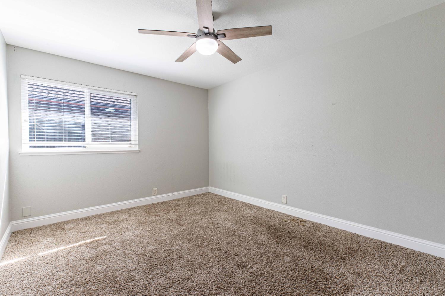 644 Swallow Dr, Manteca, CA 95336