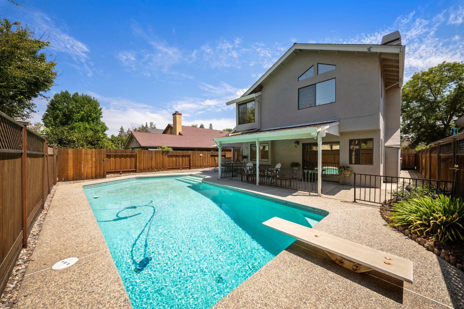 2009 Mendocino Way, Modesto, CA 95350