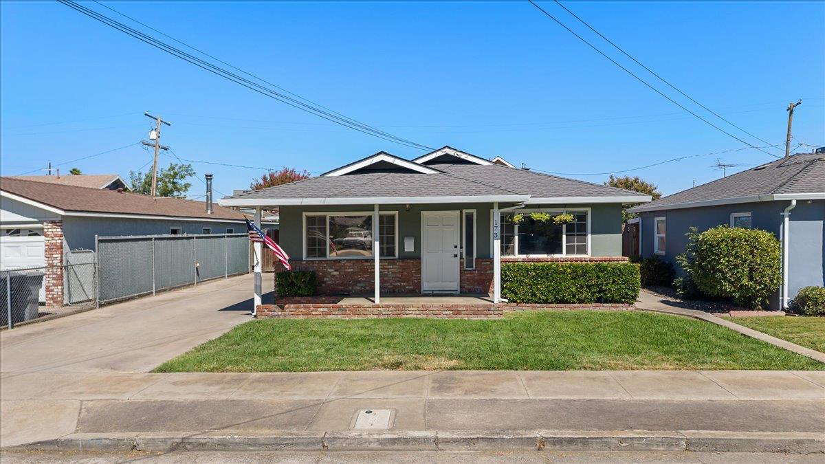 173 N Bryan Ave, Oakdale, CA 95361
